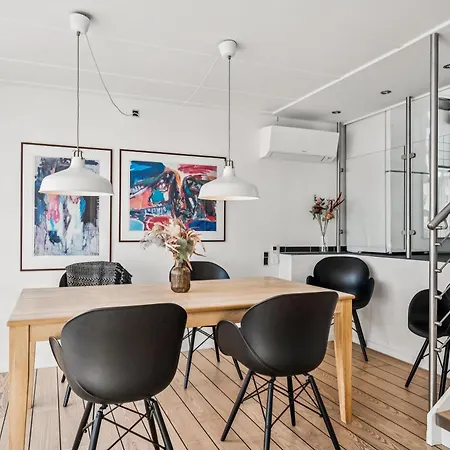 בית נופש Beautiful In Oer Maritime Village With Great Terraces And Prime Location אבלטופט